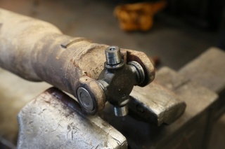 Замена крестовины Jaguar F-Type  в Жуковском