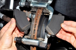 Замена тормозных колодок Jaguar XFR  в Жуковском